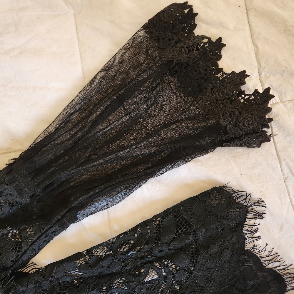 Lace Off Shoulder Top - Picture 2 of 4